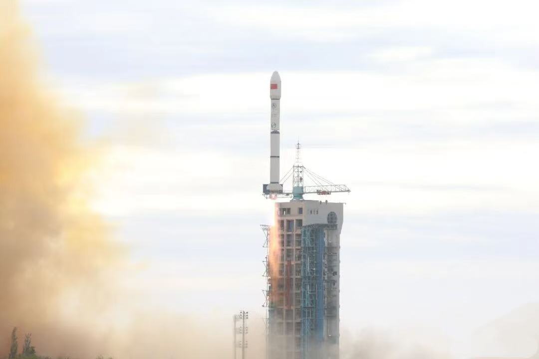 20250917深空动力拉断器助力卫星互联网技术试验卫星 太阳翼成功展开.jpg