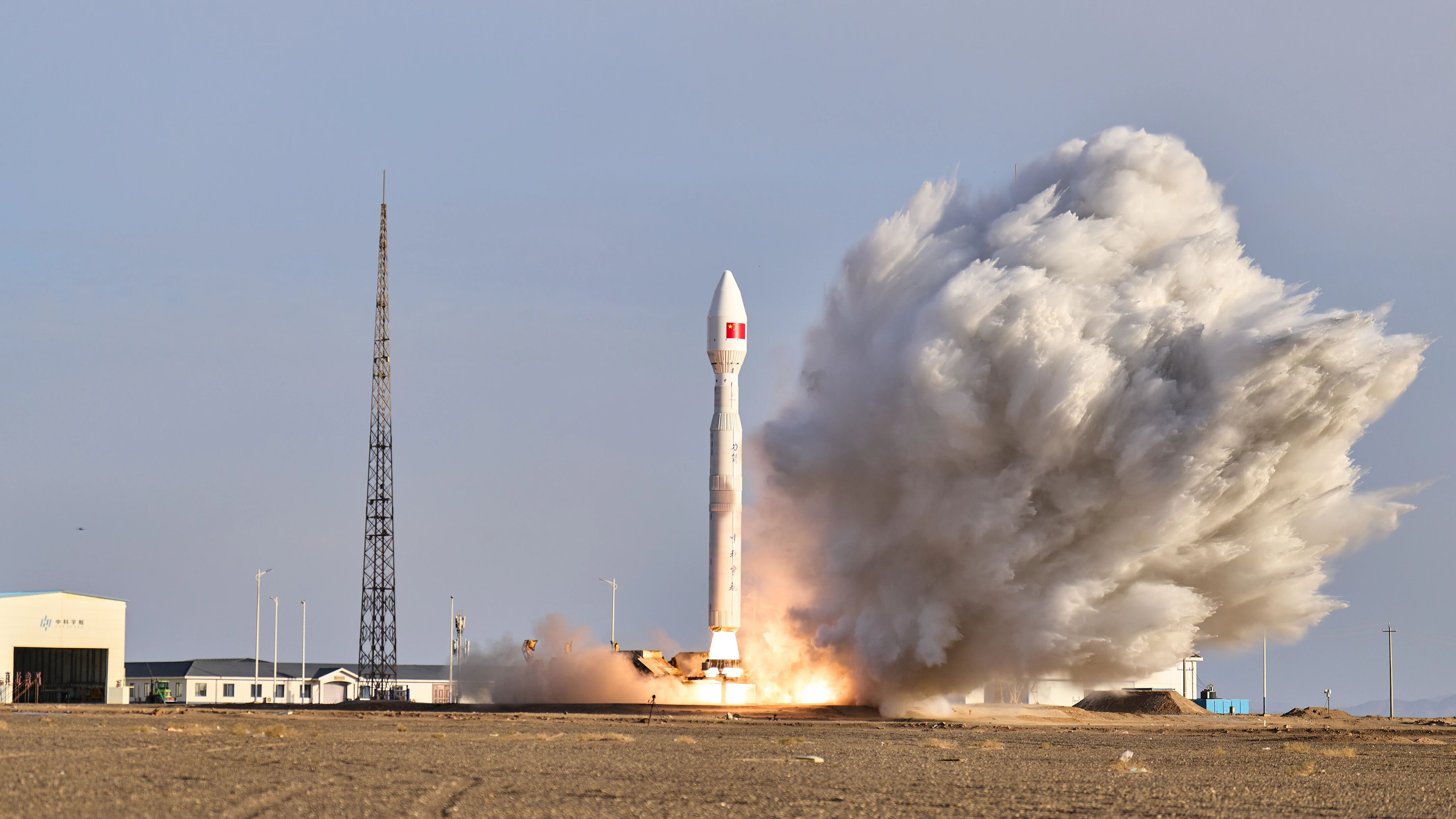 20260729深空动力拉断器助力应龙风光一号卫星天线成功解锁.jpg